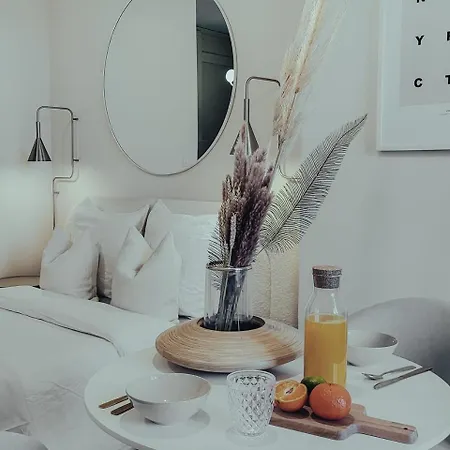 Suite Onega Lyon Extérieur photo
